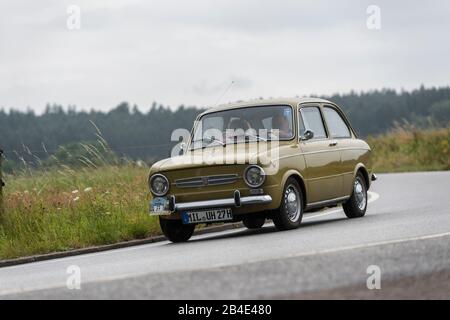 Bad König, Hesse, Allemagne, Fiat 850 Special, construit en 1969, déplacement de 843 cc, 27 KW au festival classique. Banque D'Images