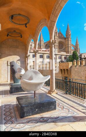 Vue Sur La Cathédrale De La Seu Depuis Palau March, Palma De Majorque, Majorque, Iles Baléares, Espagne, Europe Banque D'Images