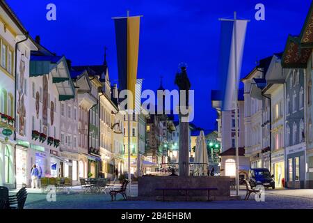 Bad Tölz, Marktstrasse (Rue) À Oberbayern, Tölzer Land, Haute-Bavière, Bayern / Bavière, Allemagne Banque D'Images