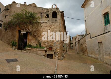 La vieille ville de Capdepera, Majorque, Iles Baléares, Espagne Banque D'Images
