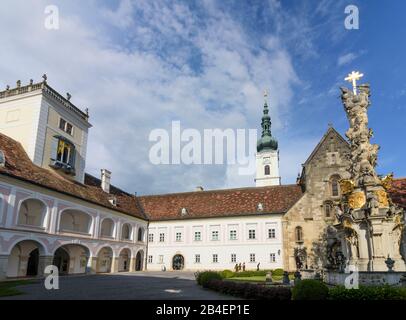 Heiligenkreuz , Abbaye de Heiligenkreuz, cour intérieure, église de Wienerwald, bois de Vienne, Niederösterreich, Basse-Autriche, Autriche Banque D'Images