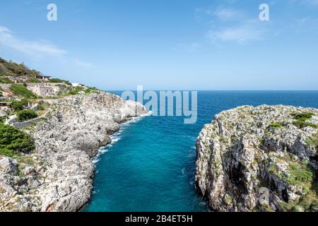 Santa Maria Di Leuca, Salento, Pouilles, Italie, Europe. La baie de Ciolo Banque D'Images