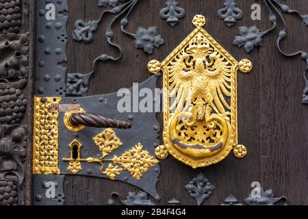 Allemagne, Hesse, Francfort, ferrures de portes sur le Römer (mairie). Banque D'Images