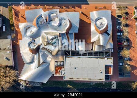 Vue aérienne du musée Marta à Herford, du musée d'art Marta Herford, de l'architecture, du design à Ostwestfalen dans l'État de Rhénanie-du-Nord-Westphalie, Allemagne. Banque D'Images