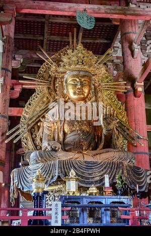 Statue De Kokuuzo-Bosatsu, Salle Daibutsuden, Temple Todaiji, Nara, Honshu, Japon Banque D'Images