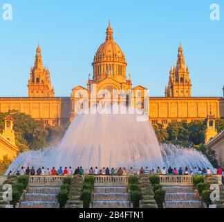 La Fontaine Magique de Montjuic et Palace, Barcelone, Catalogne, Espagne Banque D'Images