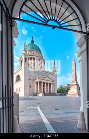 Saint-Nikolaikirche, Alter Markt, Obélisque De Marbre, Potsdam, Brandebourg, Allemagne, Europe Banque D'Images