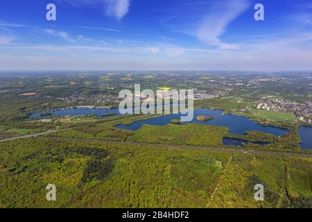 , Lac Unterbacher See et Lac Elbsee avec autoroute A 46 près d'Unterbach, 13.05.2013, vue aérienne, Allemagne, Rhénanie-du-Nord-Westphalie, Basse-Rhin, Düsseldorf Banque D'Images