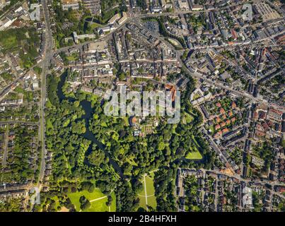 Vieux remparts des anciens remparts de la ville et parc du château de Moers, vue aérienne, 21.08.2014, Allemagne, Rhénanie-du-Nord-Westphalie, Moers Banque D'Images