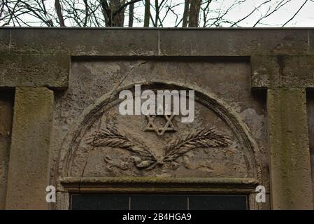 Le Cimetière Juif Weissensee Star De David Tombstone À Berlin Banque D'Images