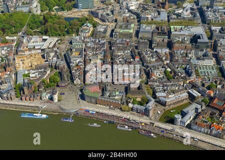 , ancien remorquage de Düsseldorf au Rhin avec église Saint-Lambertus et Schlossturm, 13.05.2013, vue aérienne, Allemagne, Rhénanie-du-Nord-Westphalie, Bas-Rhin, Düsseldorf Banque D'Images