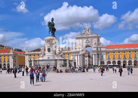 Statue équestre de José I et Arco da Rua Augusta à la Praca do Comercio, Lisbonne, Portugal Banque D'Images