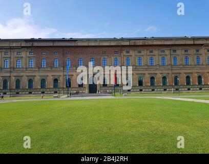 Alte Pinakothek, à Maxvorstadt, le musée d'art a été ouvert en 1836, il abrite des peintres du Moyen âge au XVIIIe siècle. L'une des galeries d'images les plus importantes au monde. Banque D'Images