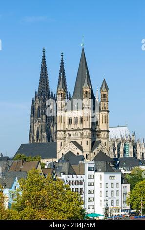 La Cathedrale Sankt Johann Celebre Monument A St Johann Im Pongau Tirol Autriche Photo Stock Alamy