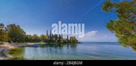 Plage Baia Delle Sirene, Punta San Vigilio, Lago Di Garda, Garda, Vénétie, Italie, Europe Banque D'Images