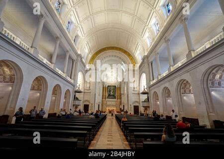 Europe, Portugal, Centro Region, Fatima, Sanctuaire Catholique, Basilique De Nossa Senhora Do Rosario, Basilique Notre Dame Du Rosaire, Basilique Rosaire, Basilique Antiga, Intérieur Banque D'Images