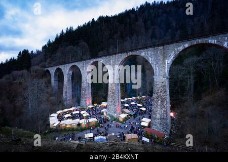 Marché De Noël, Viaduc, Ravennaschlucht, Forêt Noire, Bade-Wurtemberg, Allemagne, Europe Banque D'Images