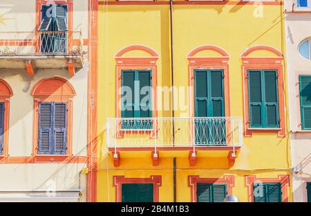 Maisons du quartier historique façade, Lerici, La Spezia, Ligurie, Italie district Banque D'Images