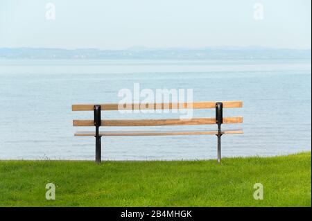 Banc Sur Le Lac, Nonnenhorn, Lac De Constance, Swabia, Bavière, Allemagne Banque D'Images