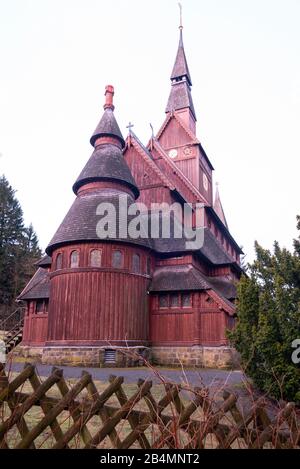 Allemagne, Basse-Saxe, Harz, Goslar, Gustav Adolf Stave Church à Hahnenklee, construite de 1907 à 1908, modélisée sur l'église Stave de Borgund en Norvège. Banque D'Images