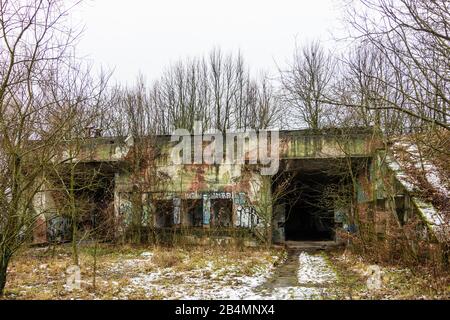 Bratislava (Pressburg): Réservoir bunker, à la base de missiles tchécoslovaques abandonnée, Guerre froide perdu lieu, à Devinska Kobyla (Thebener Kogel), district Devinska Nova Ves (Theben-Neudorf) en Slovaquie Banque D'Images