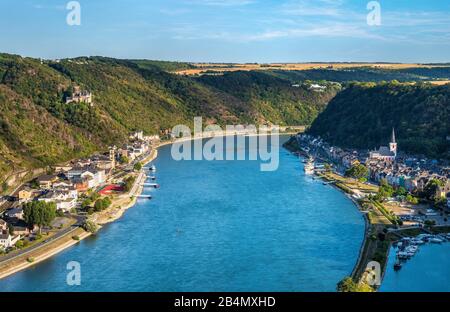 Allemagne, Rhénanie-Palatinat, patrimoine mondial du paysage culturel Haute-vallée du Rhin moyen, vue sur le Rhin, gauche Saint-Goarshausen avec Burg Katz, droite Saint-Goar, Banque D'Images