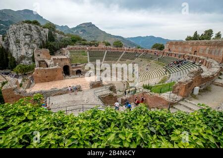 Teatro Antico di Taormine, amphithéâtre, ruines de l'ancien théâtre Taormine avec vue sur l'Etna, Taormine, Italie du sud, Europe, Sicile, Italie Banque D'Images