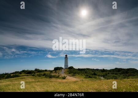 Insel Hiddensee und das Hochland mit Leuchtturm und schönen Wolken toller Stimmung im Sommer, Banque D'Images