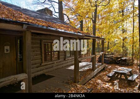 Extérieur de l'ancienne maison en bois, King City, Ontario, Canada. Banque D'Images