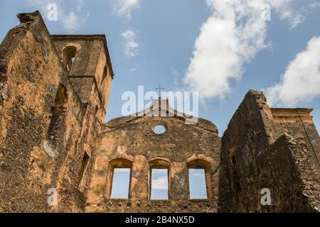 Alcantara, Maranhao, Brésil - 20 mai 2016 : ruines de l'église jésuite dans la ville coloniale d'Alcantara Banque D'Images