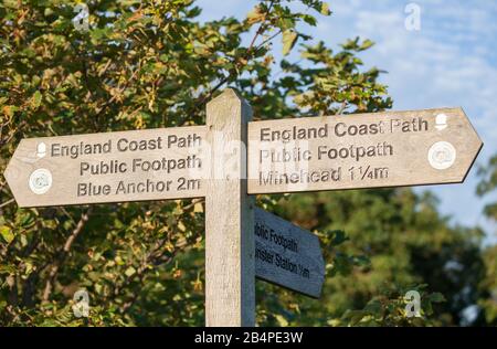 Le sentier de la côte d'Angleterre chante Banque D'Images