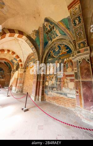 Aperçu de l'Abbaye de Vezzolano, Albugnano, Monferrato collines, Piémont, Italie Banque D'Images