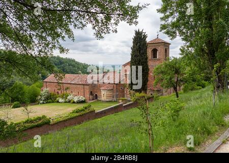 Aperçu de l'Abbaye de Vezzolano, Albugnano, Monferrato collines, Piémont, Italie Banque D'Images