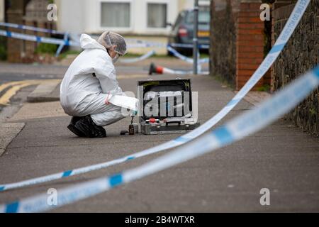 Southend, Essex, Royaume-Uni. 7 mars 2020. La police d'Essex enquête sur des lieux de crimes graves sur la route Cromer, à Southend-On-Sea, dans l'Essex. La police a été appelée à 5 heures du matin. On ne sait pas exactement pourquoi les services d'urgence ont été appelés à Southend ou si quelqu'un a été grièvement blessé. Plus d'informations à venir. Crédit: Ricci Fothergill/Alay Live News Banque D'Images