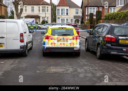 Southend, Essex, Royaume-Uni. 7 mars 2020. La police d'Essex enquête sur des lieux de crimes graves sur la route Cromer, à Southend-On-Sea, dans l'Essex. La police a été appelée à 5 heures du matin. On ne sait pas exactement pourquoi les services d'urgence ont été appelés à Southend ou si quelqu'un a été grièvement blessé. Plus d'informations à venir. Crédit: Ricci Fothergill/Alay Live News Banque D'Images