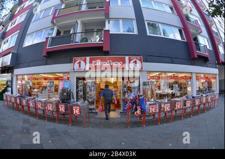 1-Euro-Shop, Potsdamer Strasse, Schoeneberg, Berlin, Deutschland / Schöneberg Banque D'Images