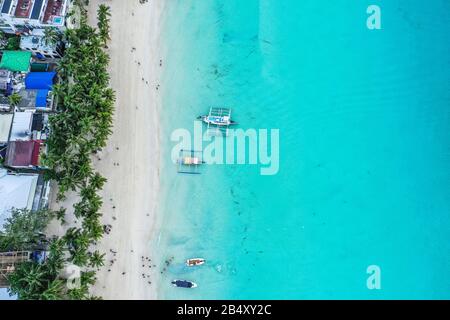 Vue aérienne sur la plage de Boracay aux Philippines Banque D'Images