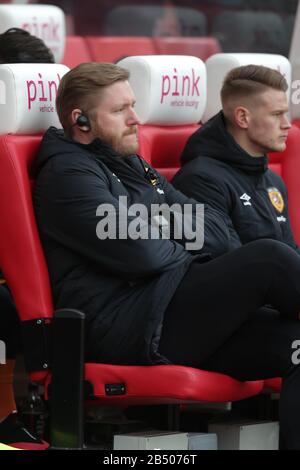 Stoke On Trent, Royaume-Uni. 7 mars 2020. Grant McCann, responsable de la ville de Hull, lors du match du championnat EFL Sky Bet entre Stoke City et Hull City, au stade Bet365, Stoke-on-Trent, Angleterre, le 7 mars 2020. Photo De Jurek Biegus. Utilisation éditoriale uniquement, licence requise pour une utilisation commerciale. Aucune utilisation dans les Paris, les jeux ou une seule publication de club/ligue/joueur. Crédit: Uk Sports Pics Ltd/Alay Live News Banque D'Images