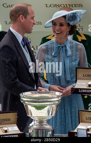 Ascot, Berkshire, Royaume-Uni. 18 juin 2019. Première Journée De Royal Ascot, Hippodrome D'Ascot. Le duc et la duchesse de Cambridge profitant de Royal Ascot. Crédit : Maureen Mclean/Alay Banque D'Images