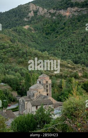 L'église abbatiale médiévale d'Iglesia de Santa María, Santa Cruz de la Serós, Huesca. Espagne. Banque D'Images