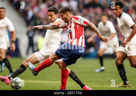 Stade Wanda Metropolitano, Madrid, Espagne. 7 mars 2020. Le football de la Liga, l'Atletico de Madrid contre Séville; Angel Martin Correa (Atletico de Madrid) obtient son tir vers le but crédit: Action plus Sports/Alay Live News Banque D'Images