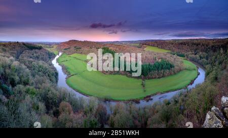 Symonds Yat, Royaume-Uni - 30 janvier 2019: Coucher de soleil d'hiver sur la rivière Wye de Symonds Yat Rock Banque D'Images