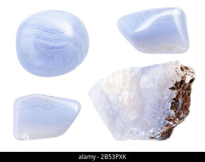 Ensemble de pierres gemmes de Sapphirine (agate de dentelle bleue, Chalcedonie) isolées sur fond blanc Banque D'Images