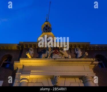 Leiden, Hollande, Pays-Bas, 16 Janvier 2020. La vue de Zijlpoort (porte est de la ville) à Leiden construite au XVIIe siècle. Banque D'Images