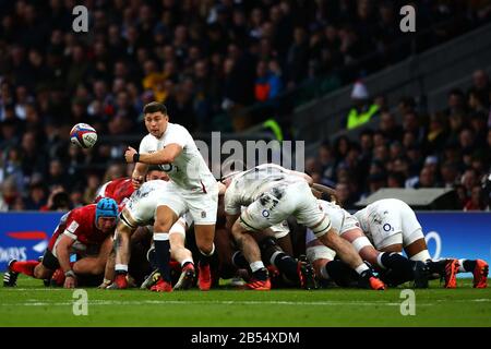 Londres, Royaume-Uni. 7 février 2020. Ben Youngs, d'Angleterre, élimine le ballon d'une mêlée durant les Six nations Guinness entre l'Angleterre et le Pays de Galles au stade de Twickenham, Londres, Angleterre, le 7 mars 2020. (Photo De Mitchell Gunn/Espa-Images) Crédit: Agence Photographique Sportive Européenne/Alay Live News Banque D'Images