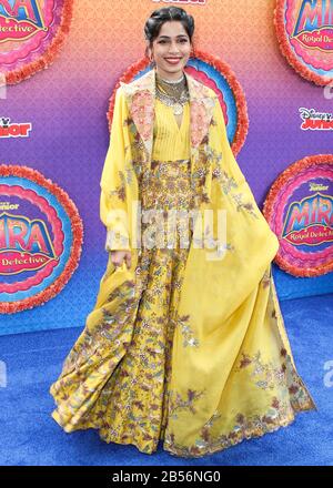 Burbank, LOS ANGELES, CALIFORNIE, États-Unis - MARS 07: L'actrice Freida Pinto arrive à la première de Los Angeles De Disney Junior's 'mira, Royal Detective' tenue au Walt Disney Studios Main Theatre le 7 mars 2020 à Burbank, Los Angeles, Californie, États-Unis. (Photo De Xavier Collin/Image Press Agency) Banque D'Images