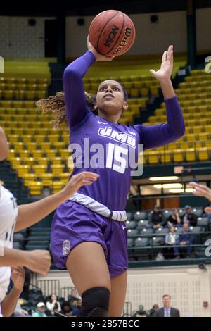 Williamsburg, va, États-Unis. 7 mars 2020. 20200307 - JMU Forward LEXIE BARRIÈRE (15) scores contre William et Mary dans la deuxième moitié à Kaplan Arena à Williamsburg, Virginie crédit: Chuck Myers/ZUMA Wire/Alay Live News Banque D'Images