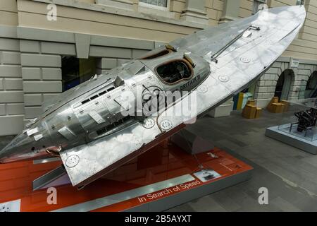 Miss Britain III, un bateau de course conçu et construit par Hubert Scott-Paine, au National Maritime Museum, Greenwich, Londres, Angleterre. Banque D'Images