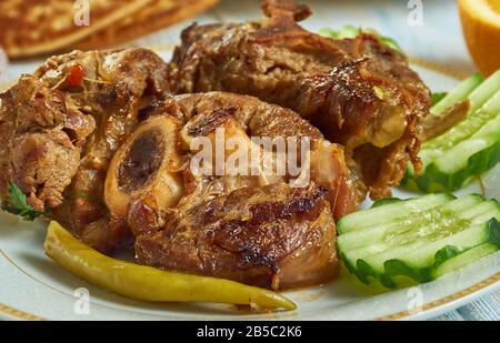 Côtes de Mutton style Kashmiri, cuisine Kashmiri, plats indiens traditionnels assortis, vue sur le dessus. Banque D'Images