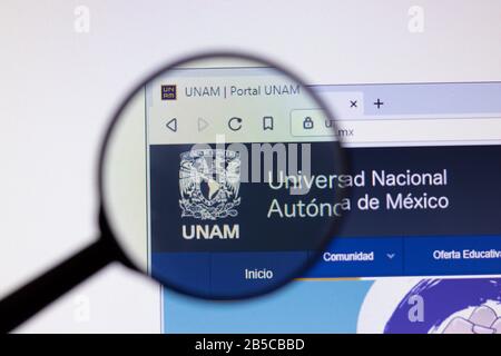 Los Angeles, Californie, États-Unis - 7 mars 2020: Universidad Nacional Autonoma de Mexico UNAM site HomePage logo visible sur l'affichage de gros plan Banque D'Images